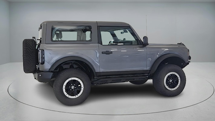 2021 Ford Bronco Base photo 8